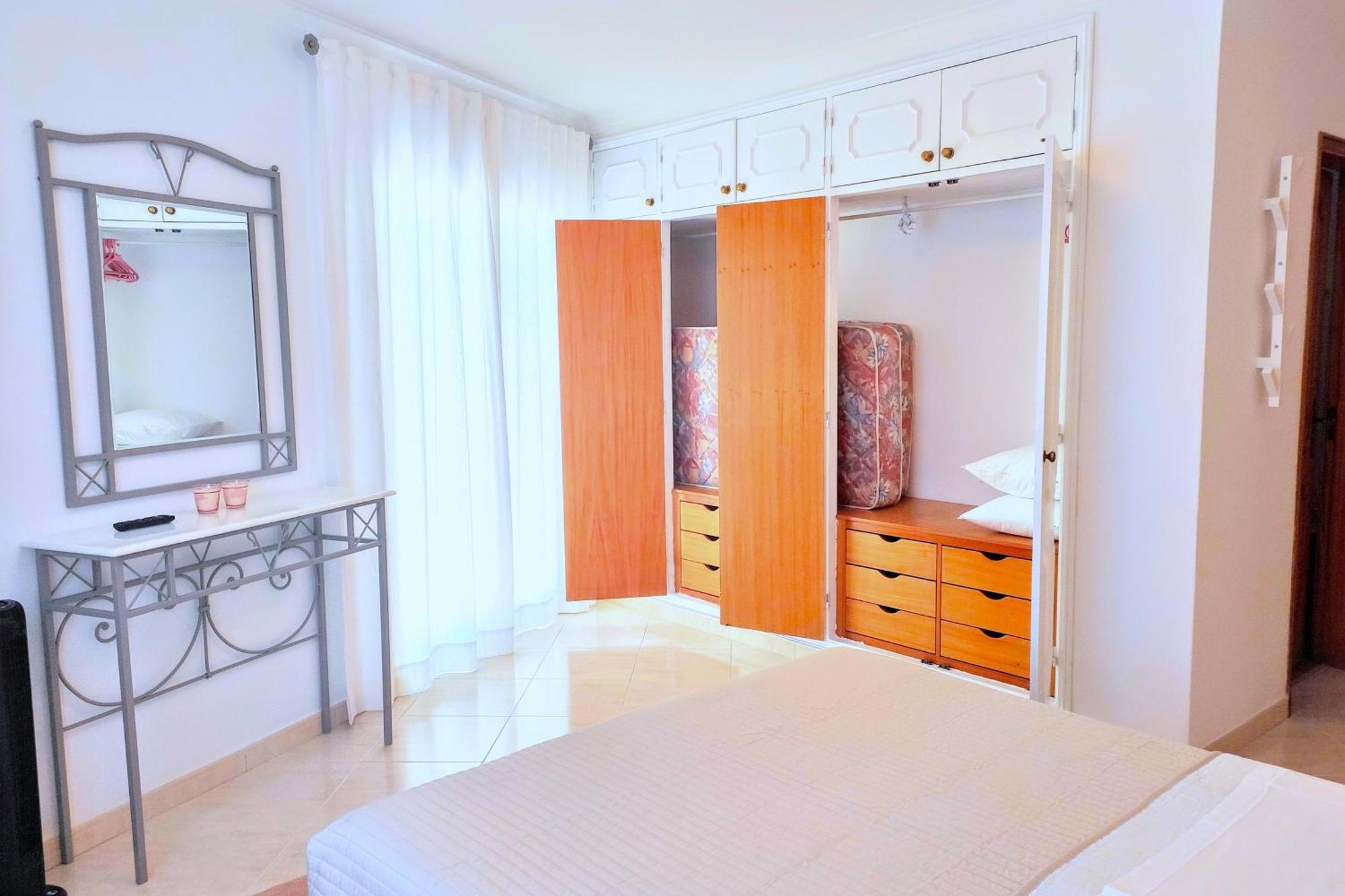 Apartment Avenue *