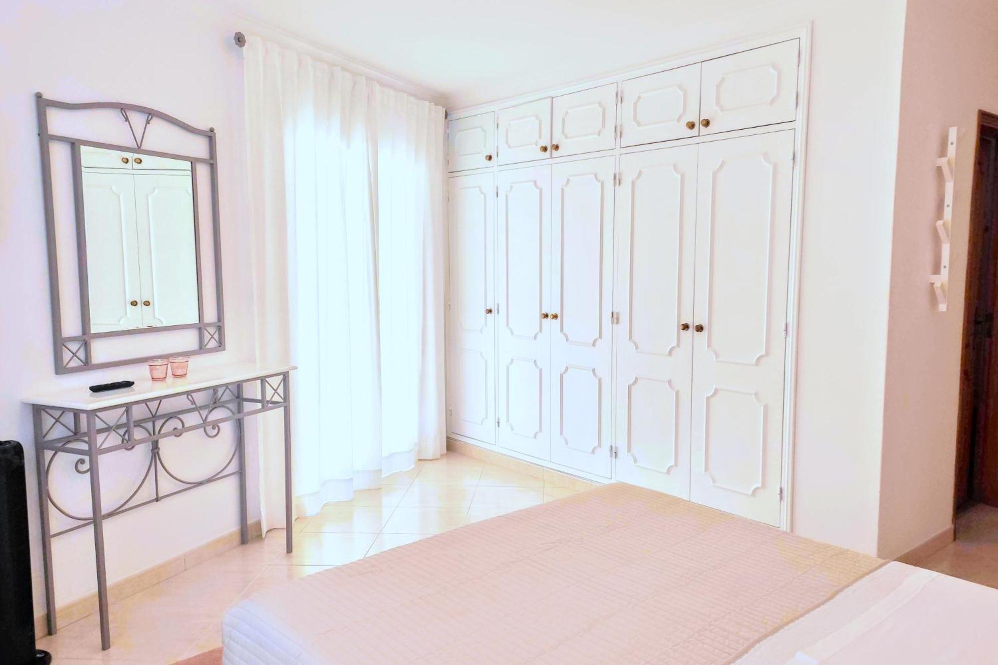Apartment Avenue *