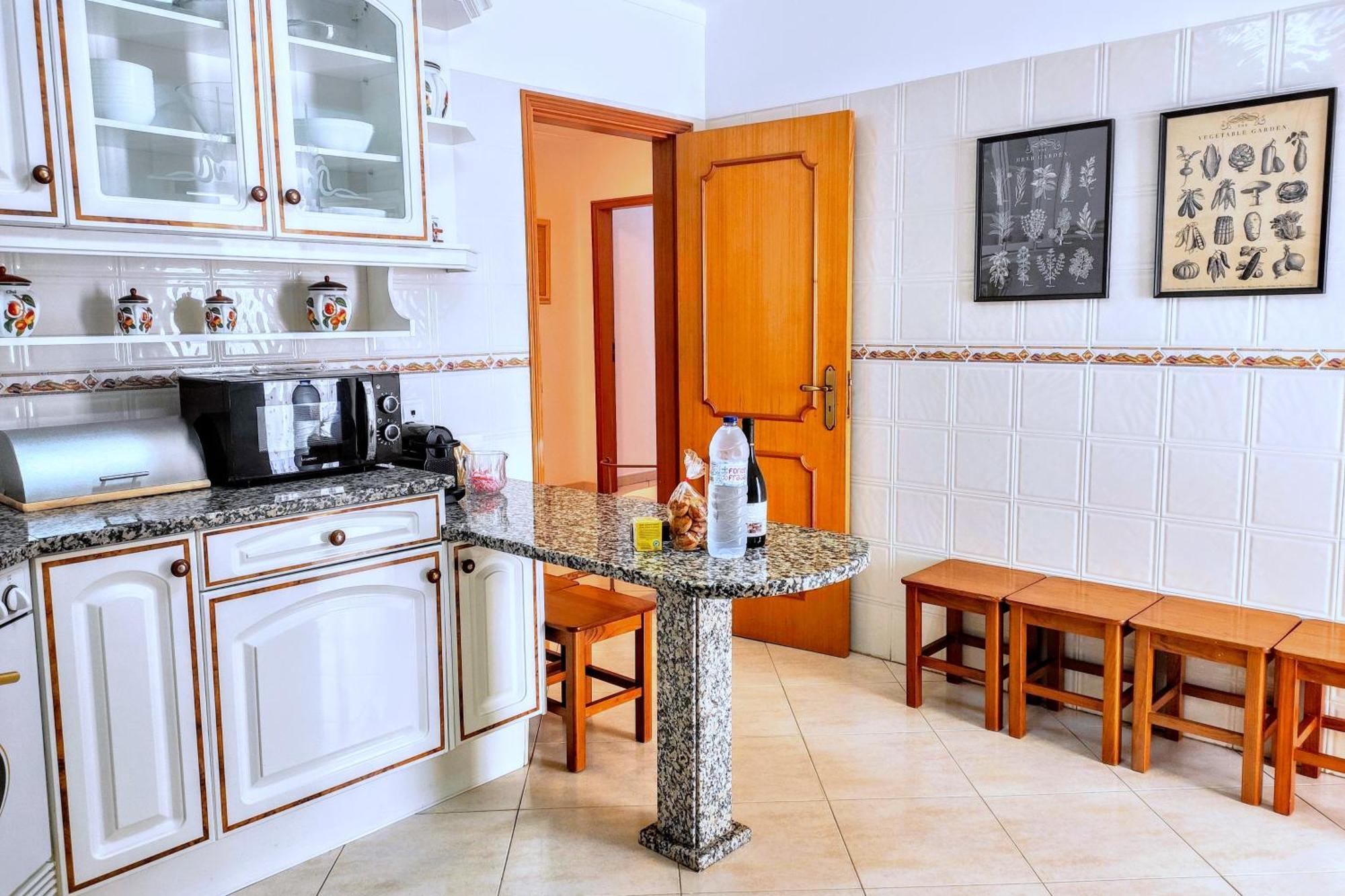 Apartment Avenue *